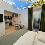 Street Living Hotel - Apartments